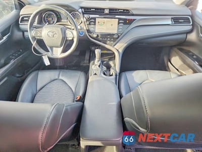 Zdjęcie 8 z 11 samochodu: 2020 TOYOTA CAMRY HYBRID SE VIN:4T1J31AK8LU530534 - miniatura