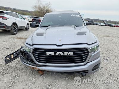 Piąte zdjęcie samochodu w środku: 2025 RAM 1500 LARAMIE VIN:1C6SRFJP0SN514747 - miniatura