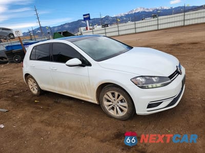 Czwarte zdjęcie samochodu z boku: 2019 VOLKSWAGEN GOLF S VIN:3VWG57AU0KM000507 - miniatura