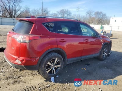 Trzecie zdjęcie samochodu z tyłu: 2017 TOYOTA RAV4 XLE VIN:2T3WFREV8HW401188 - miniatura
