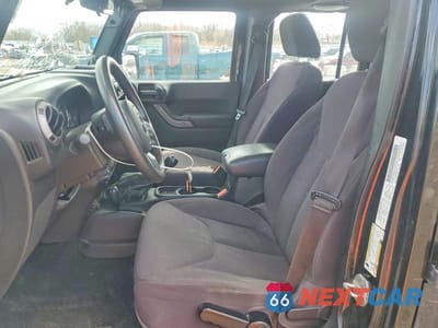 Zdjęcie 7 z 12 samochodu: 2013 JEEP WRANGLER UNLIMITED SPORT VIN:1C4BJWDG0DL590771 - miniatura