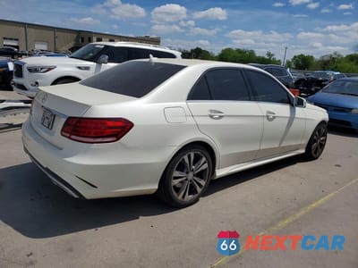 Trzecie zdjęcie samochodu z tyłu: 2015 MERCEDES-BENZ E 350 VIN:WDDHF5KB7FB088724 - miniatura