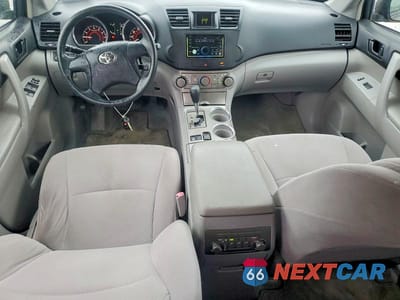 Zdjęcie 8 z 12 samochodu: 2008 TOYOTA HIGHLANDER BASE VIN:JTEES41A882024685 - miniatura