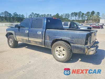 Drugie zdjęcie samochodu z przodu: 2005 CHEVROLET SILVERADO K1500 VIN:2GCEK13T651399049 - miniatura