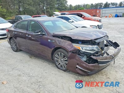 Czwarte zdjęcie samochodu z boku: 2017 KIA OPTIMA LX VIN:5XXGT4L34HG128688 - miniatura