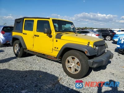 Czwarte zdjęcie samochodu z boku: 2008 JEEP WRANGLER UNLIMITED X VIN:1J4GB39158L513061 - miniatura