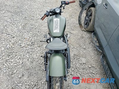 Zdjęcie 6 z 9 samochodu: 2023 INDIAN MOTORCYCLE CO. SCOUT BOBBER ABS VIN:56KMTA007P3198156 - miniatura