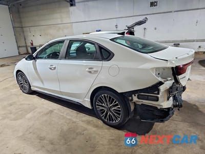 Drugie zdjęcie samochodu z przodu: 2023 KIA FORTE GT-LINE VIN:3KPF54AD1PE521203 - miniatura
