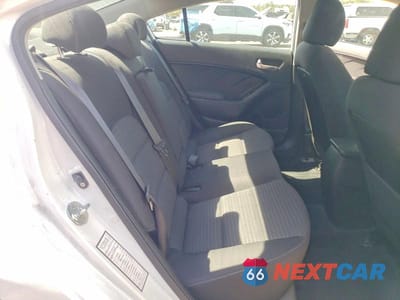 Zdjęcie 10 z 11 samochodu: 2017 KIA FORTE LX VIN:3KPFL4A78HE065914 - miniatura