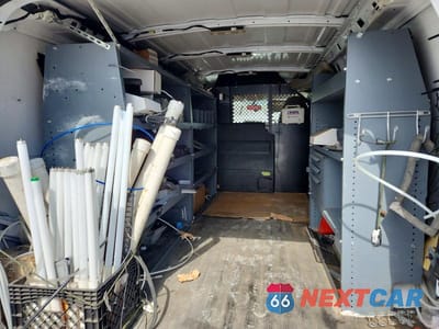 Zdjęcie 10 z 12 samochodu: 2015 CHEVROLET EXPRESS 2500 CARGO UTILITY / SERVICE VAN VIN:1GCWGFCF1F1133524 - miniatura