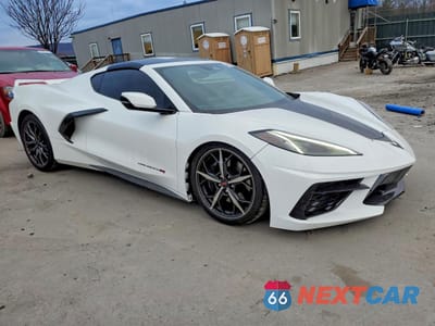 Czwarte zdjęcie samochodu z boku: 2024 CHEVROLET CORVETTE STINGRAY 1LT VIN:1G1YA2D48R5122896 - miniatura