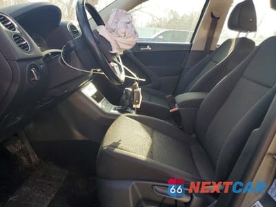 Zdjęcie 7 z 11 samochodu: 2017 VOLKSWAGEN TIGUAN S VIN:WVGBV7AX0HK051721 - miniatura