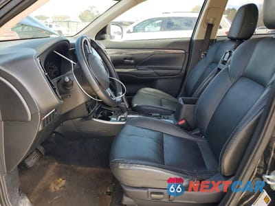 Zdjęcie 7 z 13 samochodu: 2019 MITSUBISHI OUTLANDER SE VIN:JA4AZ3A39KJ001059 - miniatura