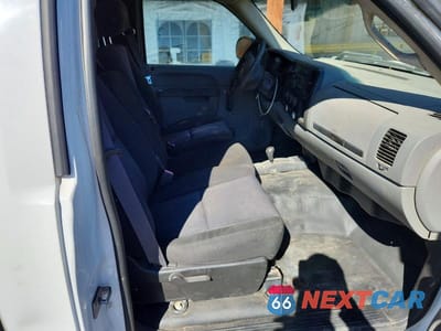 Zdjęcie 10 z 12 samochodu: 2011 CHEVROLET SILVERADO K1500 VIN:1GCNKPEA0BZ322243 - miniatura