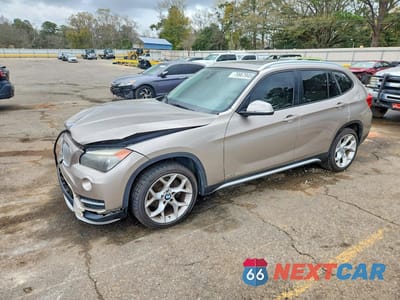 2015 BMW X1 SDRIVE28I WBAVM1C57FV498973 - główne zdjęcie licytacji z USA - miniatura