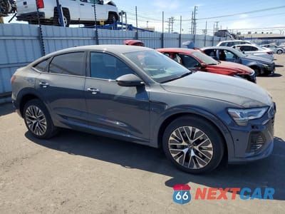 Czwarte zdjęcie samochodu z boku: 2024 AUDI Q8 E-TRON SPORTBACK PREMIUM PLUS VIN:WA1CAAGE7RB036135 - miniatura
