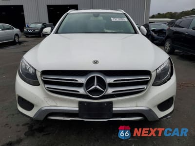 Piąte zdjęcie samochodu w środku: 2019 MERCEDES-BENZ GLC 300 VIN:WDC0G4JB7KF543214 - miniatura