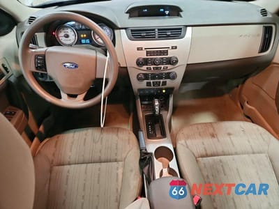 Zdjęcie 8 z 11 samochodu: 2010 FORD FOCUS SE VIN:1FAHP3FN4AW247187 - miniatura