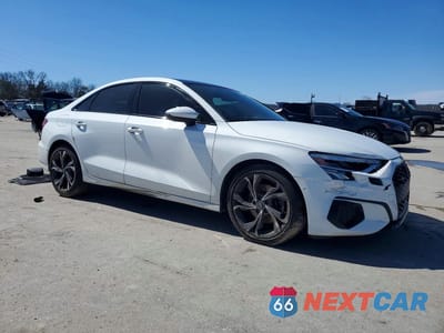 Czwarte zdjęcie samochodu z boku: 2023 AUDI A3 PREMIUM PLUS VIN:WAUHUDGYXPA050156 - miniatura