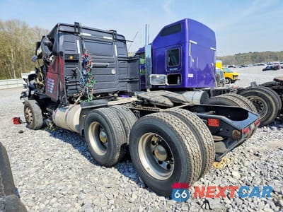 Trzecie zdjęcie samochodu z tyłu: 2022 VOLVO VNL SEMI TRUCK VIN:4V4NC9EH1NN606714 - miniatura
