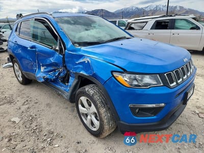 Czwarte zdjęcie samochodu z boku: 2018 JEEP COMPASS LATITUDE VIN:3C4NJDBB7JT423235 - miniatura
