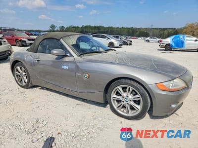 Czwarte zdjęcie samochodu z boku: 2004 BMW Z4 3.0 VIN:4USBT53584LU06398 - miniatura