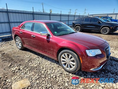 Czwarte zdjęcie samochodu z boku: 2019 CHRYSLER 300 LIMITED VIN:2C3CCAKG8KH689891 - miniatura