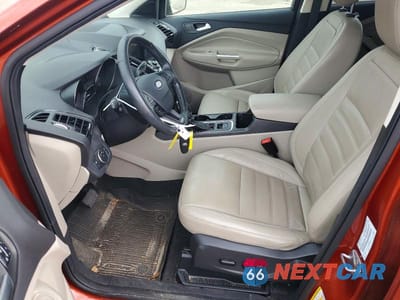 Zdjęcie 7 z 12 samochodu: 2019 FORD ESCAPE TITANIUM VIN:1FMCU9J95KUB01321 - miniatura