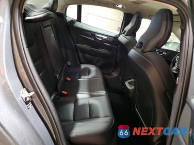 Zdjęcie 10 z 11 samochodu: 2020 VOLVO S60 T6 MOMENTUM VIN:7JRA22TKXLG066754 - miniatura