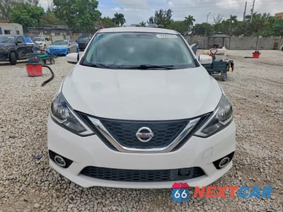 Piąte zdjęcie samochodu w środku: 2019 NISSAN SENTRA S VIN:3N1AB7APXKY433596 - miniatura