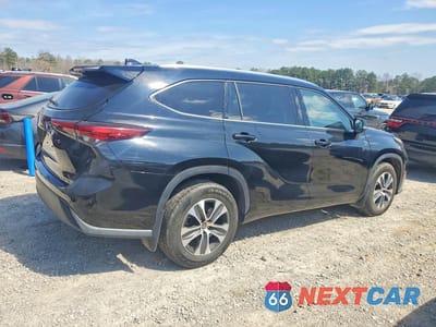 Trzecie zdjęcie samochodu z tyłu: 2020 TOYOTA HIGHLANDER XLE VIN:5TDGZRBH9LS504284 - miniatura