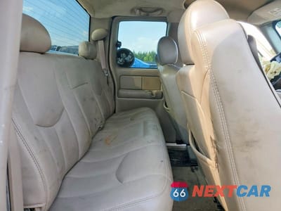 Zdjęcie 10 z 12 samochodu: 2004 GMC NEW SIERRA K1500 VIN:2GTEK19T941295404 - miniatura