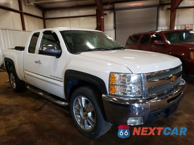 Czwarte zdjęcie samochodu z boku: 2012 CHEVROLET SILVERADO K1500 LT VIN:1GCRKSE78CZ217007 - miniatura