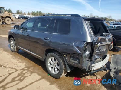 Drugie zdjęcie samochodu z przodu: 2013 TOYOTA HIGHLANDER SE VIN:5TDBK3EH1DS221662 - miniatura