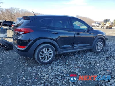 Trzecie zdjęcie samochodu z tyłu: 2016 HYUNDAI TUCSON SE VIN:KM8J3CA44GU114872 - miniatura