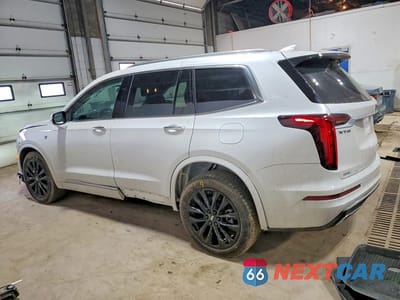 Drugie zdjęcie samochodu z przodu: 2025 CADILLAC XT6 LUXURY VIN:1GYKPBR44SZ159716 - miniatura