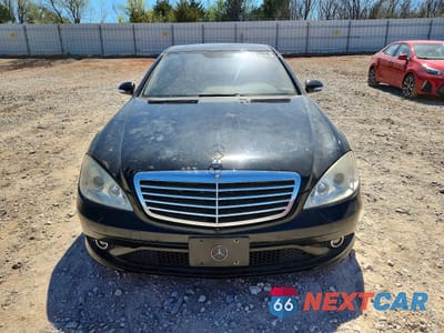 Piąte zdjęcie samochodu w środku: 2008 MERCEDES-BENZ S 550 VIN:WDDNG71X38A199448 - miniatura
