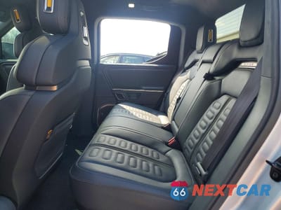 Zdjęcie 10 z 12 samochodu: 2023 RIVIAN R1T R1 VIN:7FCTGBAA9PN025045 - miniatura