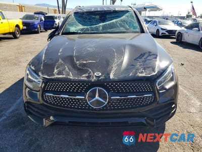 Piąte zdjęcie samochodu w środku: 2021 MERCEDES-BENZ GLC COUPE 300 4MATIC VIN:W1N0J8EB9MF906780 - miniatura