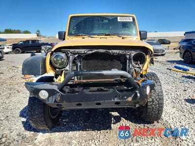 Piąte zdjęcie samochodu w środku: 2013 JEEP WRANGLER UNLIMITED SPORT VIN:1C4HJWDG2DL656537 - miniatura