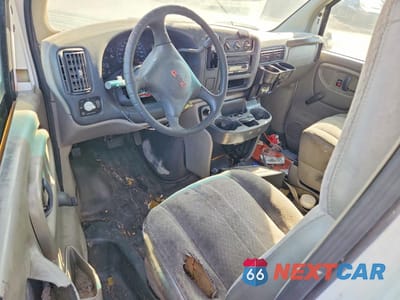 Zdjęcie 8 z 12 samochodu: 2000 GMC SAVANA CUTAWAY G3500 VIN:1GDGG31W6Y1181797 - miniatura