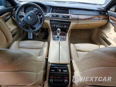 Zdjęcie 8 z 12 samochodu: 2015 BMW 740 LI VIN:WBAYE4C50FD946908 - miniatura