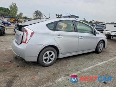 Trzecie zdjęcie samochodu z tyłu: 2013 TOYOTA PRIUS FOUR VIN:JTDKN3DU5D0351856 - miniatura