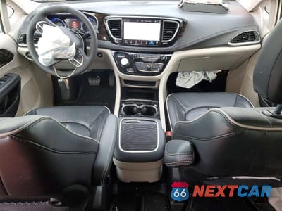 Zdjęcie 8 z 12 samochodu: 2024 CHRYSLER PACIFICA LIMITED VIN:2C4RC3GG0RR127854 - miniatura