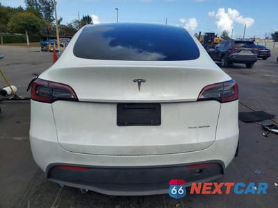 Zdjęcie 6 z 12 samochodu: 2023 TESLA MODEL Y VIN:7SAYGDEE7PA188182 - miniatura