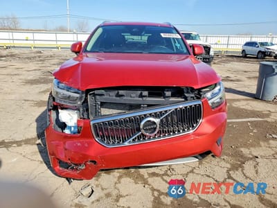 Piąte zdjęcie samochodu w środku: 2020 VOLVO XC40 T5 MOMENTUM VIN:YV4162UK5L2254562 - miniatura