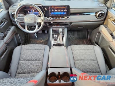 Zdjęcie 8 z 11 samochodu: 2023 CHEVROLET COLORADO Z71 VIN:1GCPTDEK4P1226781 - miniatura