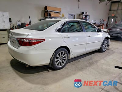 Trzecie zdjęcie samochodu z tyłu: 2017 TOYOTA CAMRY XLE VIN:4T1BF1FK7HU709675 - miniatura