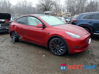 Czwarte zdjęcie samochodu z boku: 2024 TESLA MODEL Y VIN:7SAYGDEF6RF046078 - miniatura