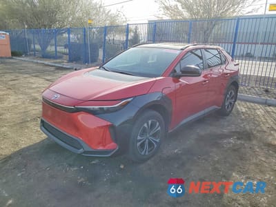 2025 TOYOTA BZ4X XLE JTMABACA0SA091941 - główne zdjęcie licytacji z USA - miniatura